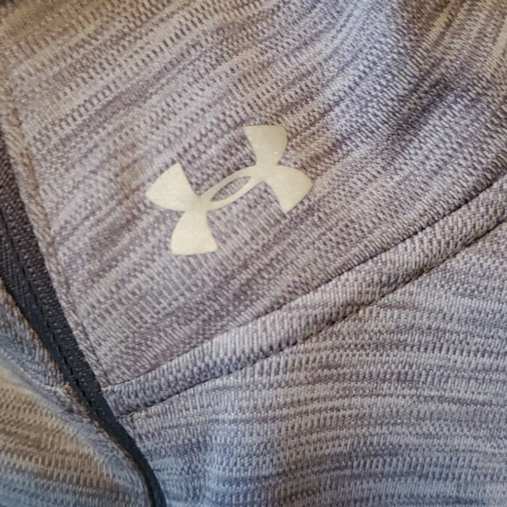 EUC 3/4 zip Under Armour lounge shirt medium gray - Picture 2 of 8